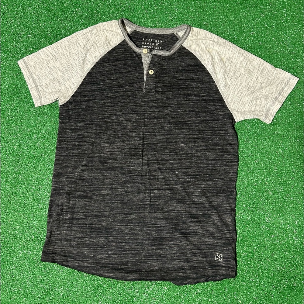 Md American Eagle shirt